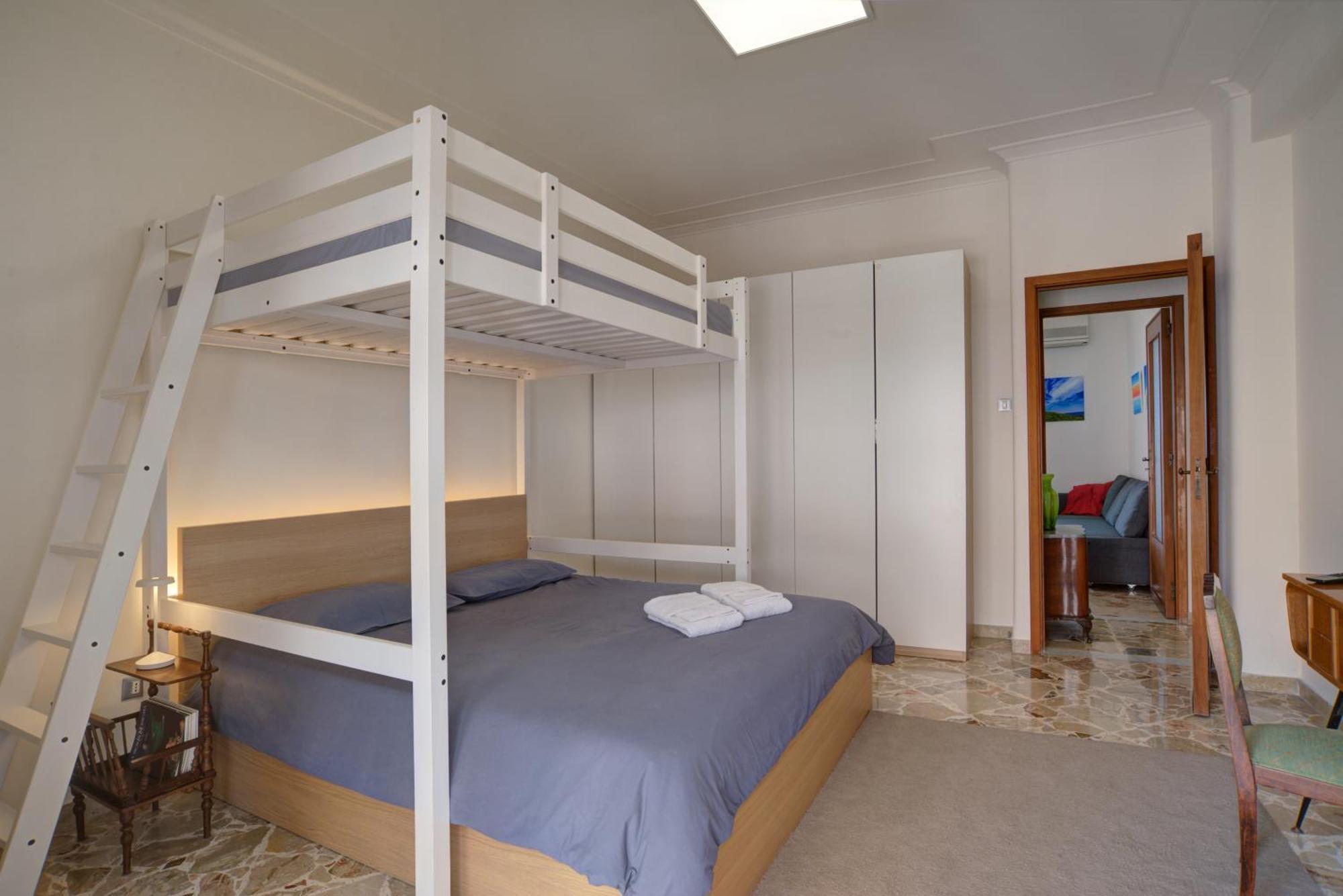 Top Floor Aparthotel Bentivoglio Катания Экстерьер фото